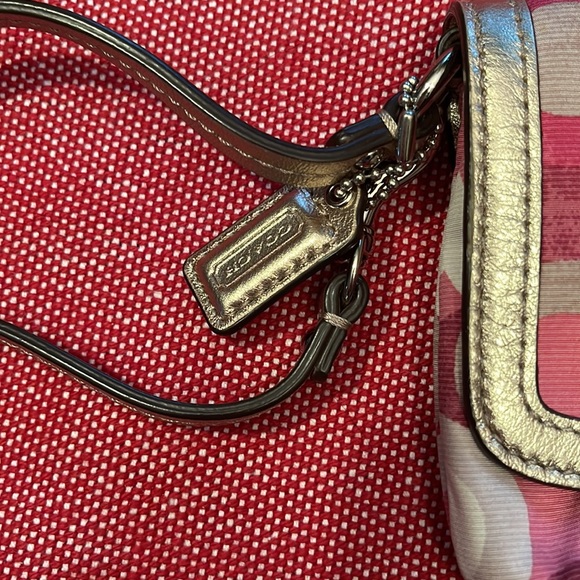 Vintage Coach wristlet/wallet - Picture 2 of 7